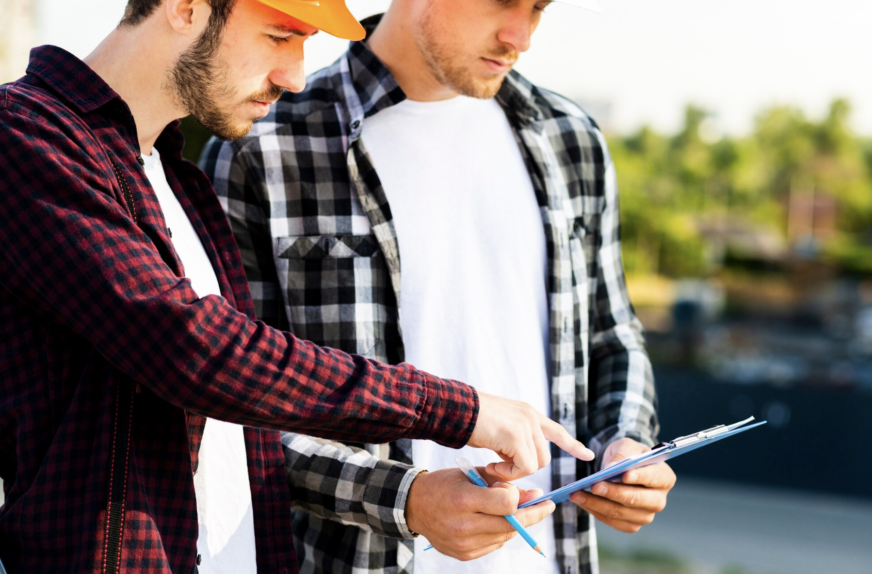 Are You Hiring a Licensed Roofer in Trussville AL? Here's How to Check Their Credentials